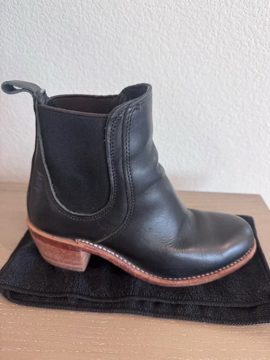 Red Wing Modern Harriet Boot in Black - Picture 8 of 11